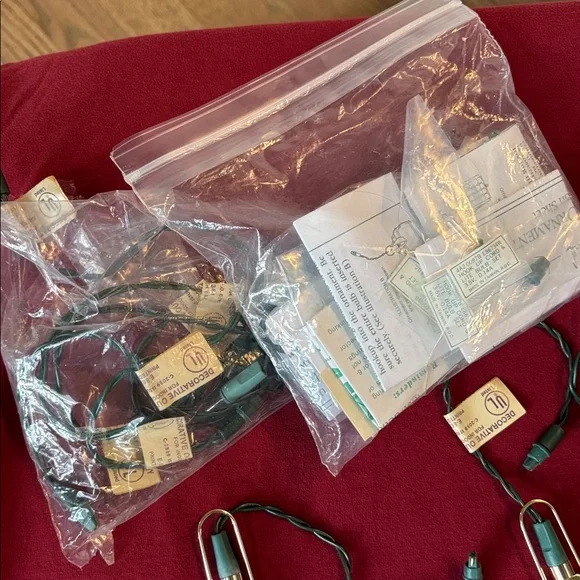 Hallmark Vintage Christmas Set of 5 Lighted Ornaments - Picture 13 of 13